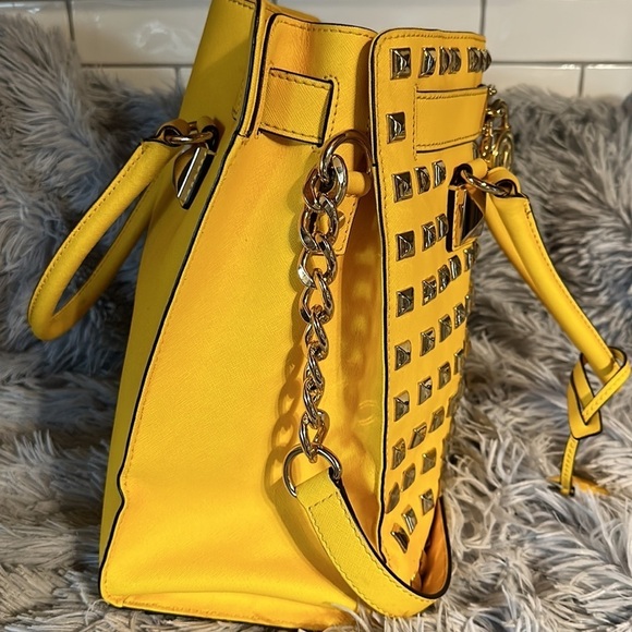 Michael Kors Hamilton bag wallet wristlet yellow studded. Large. 14” COA - Picture 16 of 17